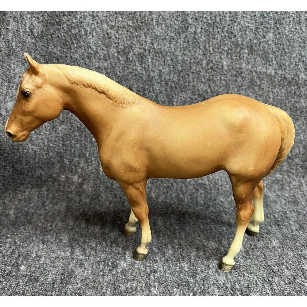 Breyer Quarter Horse Yearling #101 Matte and Semigloss Palomino 1970-80